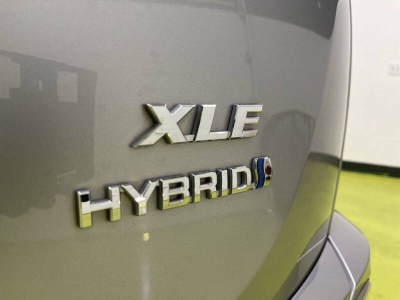 2017 Toyota RAV4 Hybrid XLE
