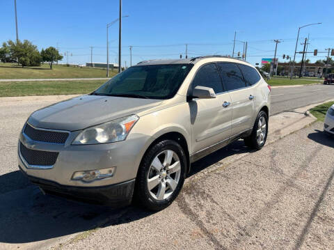 2011 Chevrolet Traverse for sale at BUZZZ MOTORS in Moore OK