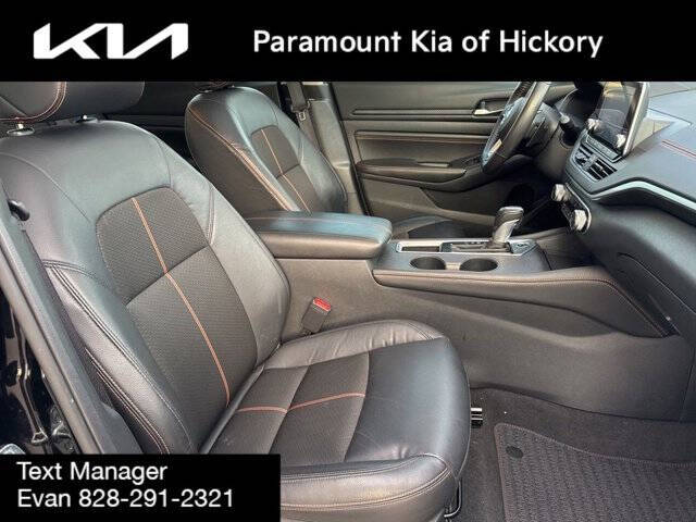 2022 Nissan Altima 2.5 SR