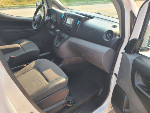 2017 Nissan NV200 SV