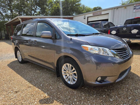 2011 Toyota Sienna XLE 8-Passenger