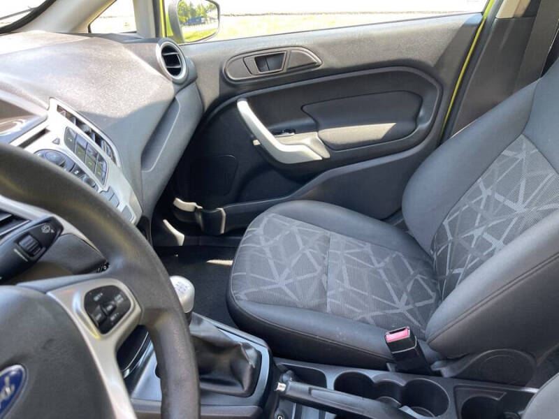 2011 Ford Fiesta SE