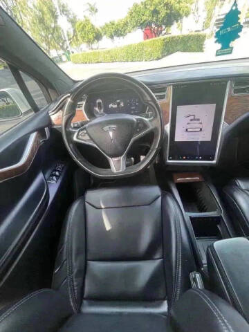 2017 Tesla Model X 75D