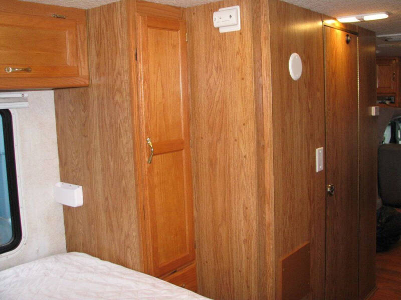 2003 Ford E-Series E-450 SD