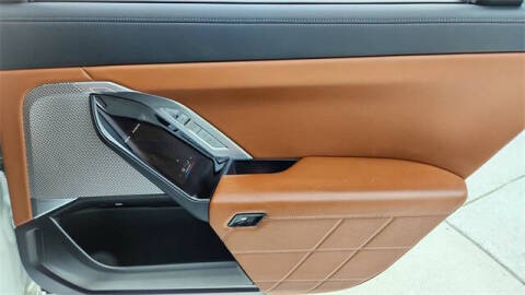 2023 BMW 7 Series 740i