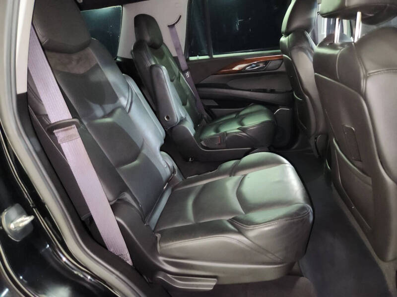 2015 Cadillac Escalade Luxury