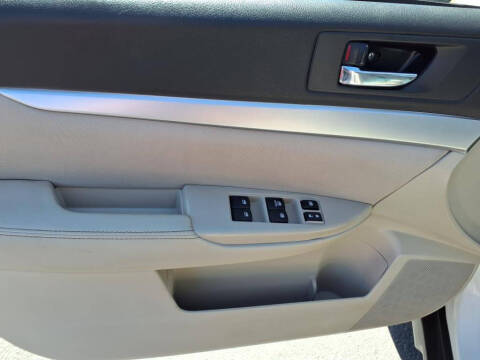 2013 Subaru Outback 2.5i Premium