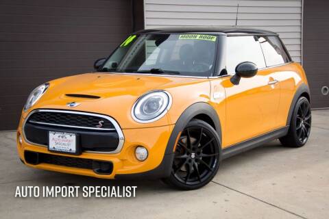 2014 MINI Hardtop for sale at Auto Import Specialist LLC in South Bend IN