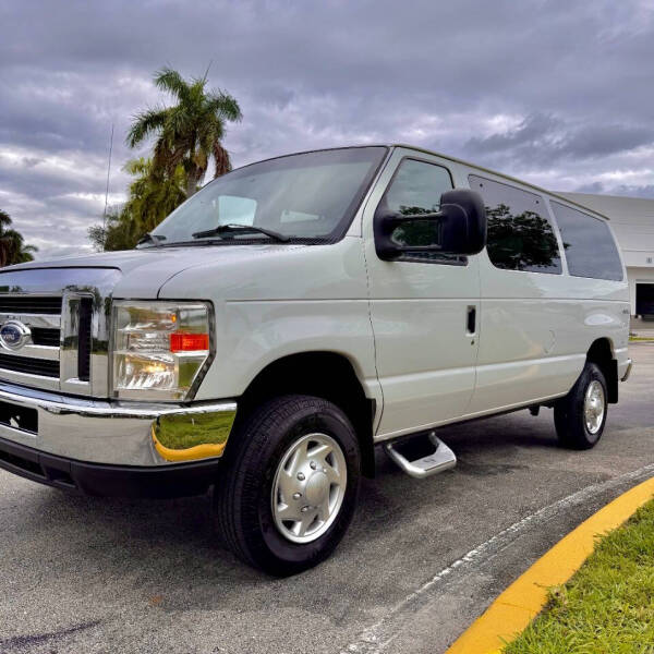 2011 Ford E-350