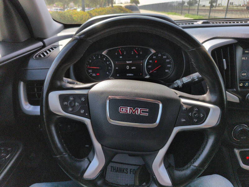 2024 GMC Terrain SLT