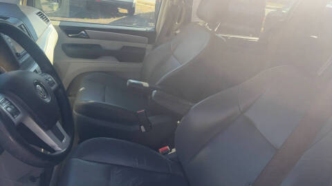 2012 Volkswagen Routan