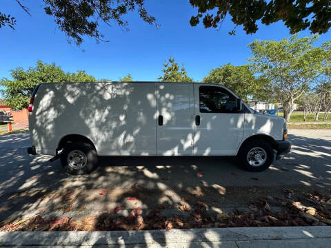 2020 Chevrolet Express 2500