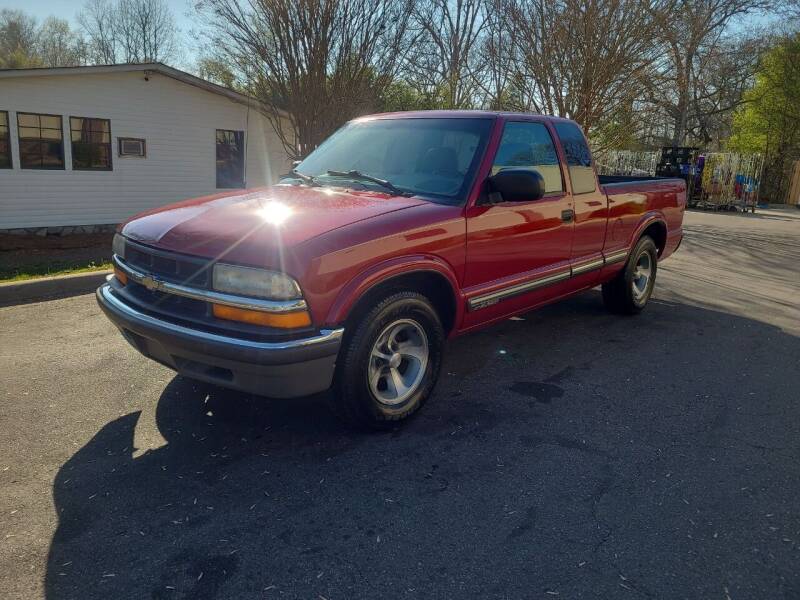 2003 Chevrolet S-10 for sale at TR MOTORS in Gastonia NC
