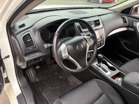 2016 Nissan Altima 2.5 SR