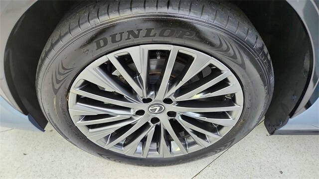 2023 Lexus RZ 450e Luxury