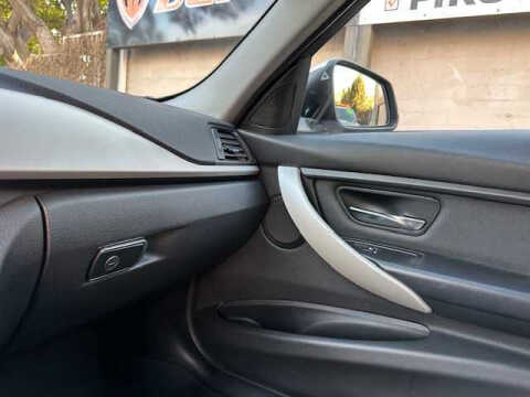 2018 BMW 3 Series 320i xDrive