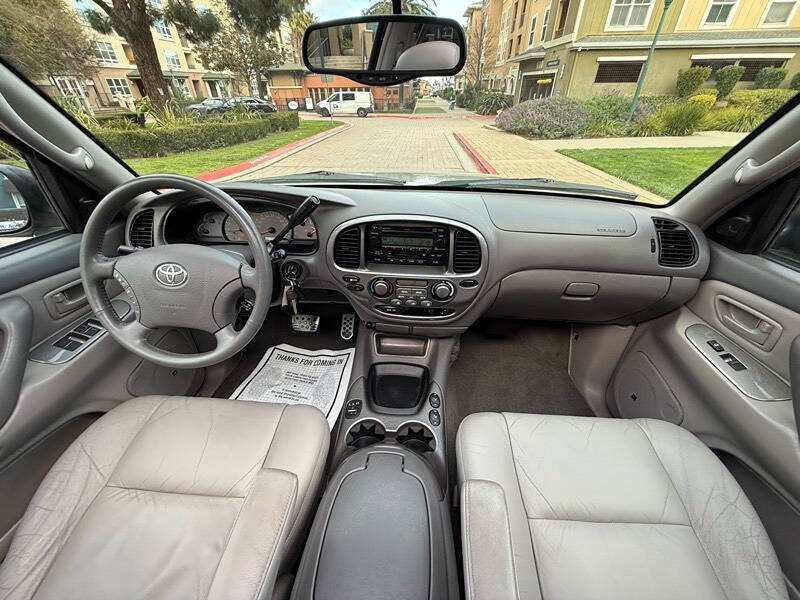 2004 Toyota Sequoia Limited