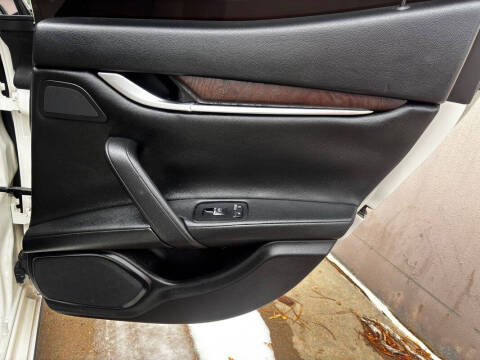 2014 Maserati Ghibli