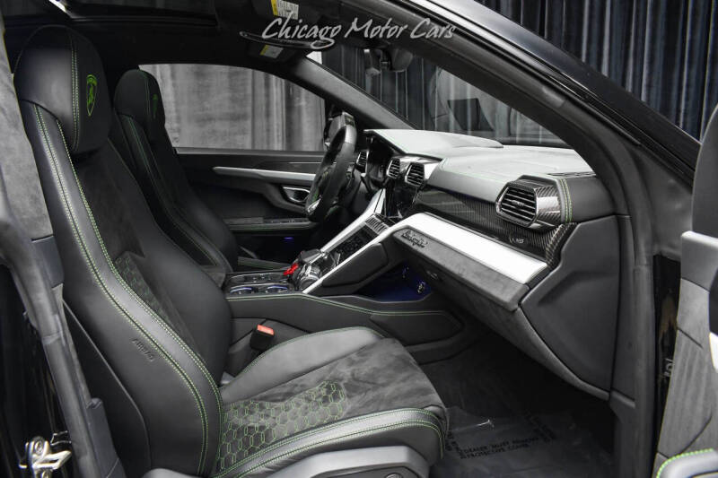 2020 Lamborghini Urus