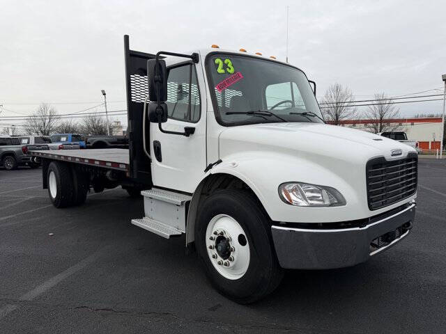 2023 Freightliner M2 106