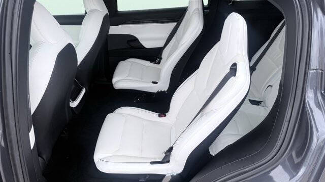 2022 Tesla Model X Plaid