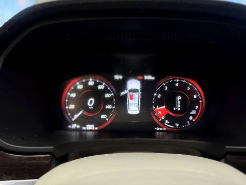 2017 Volvo S90 T6 Momentum