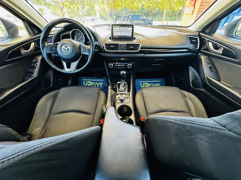 2015 Mazda MAZDA3 i Touring