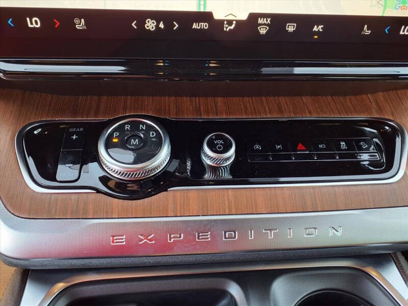 2025 Ford Expedition MAX King Ranch