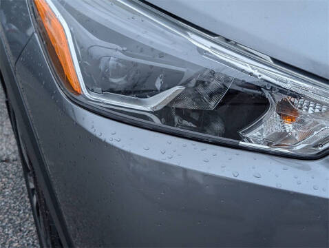 2019 Nissan Kicks SR