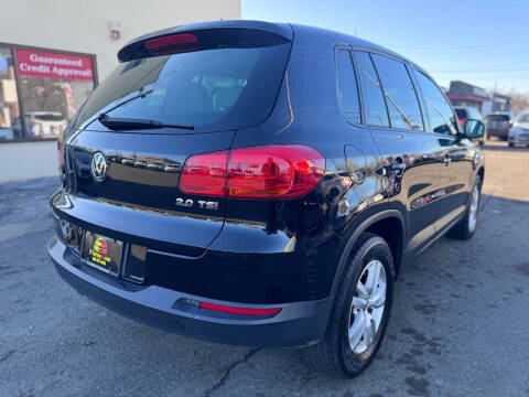 2012 Volkswagen Tiguan LE