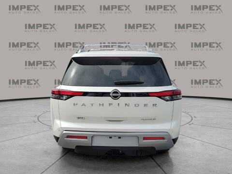 2024 Nissan Pathfinder Platinum