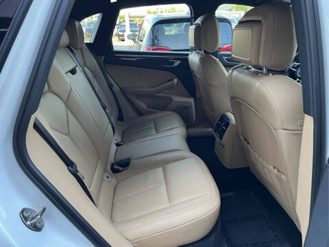 2017 Porsche Macan S