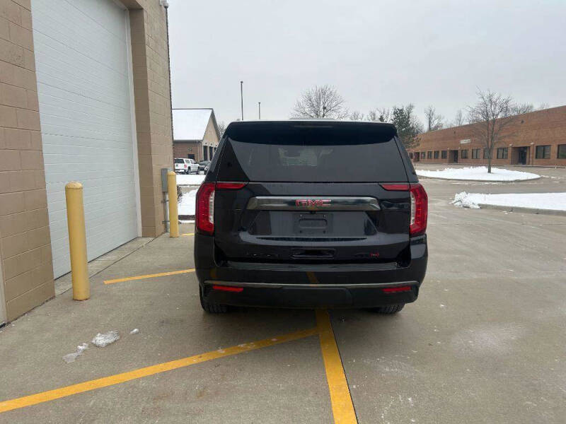 2023 GMC Yukon XL AT4