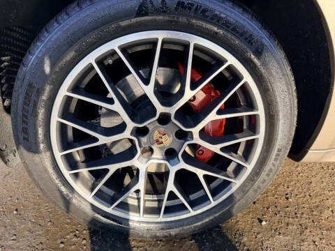 2015 Porsche Macan Turbo