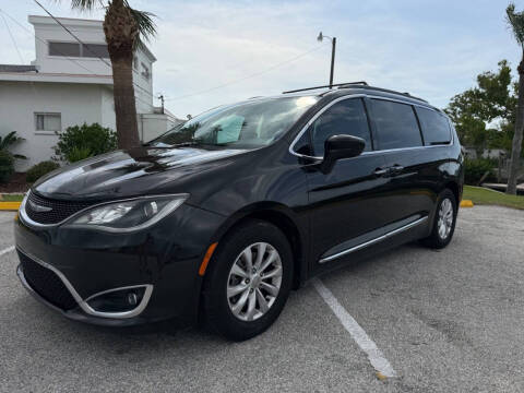 2017 Chrysler Pacifica Touring Plus