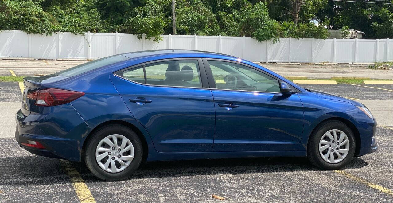 2019 Hyundai Elantra Sedan - $16,800