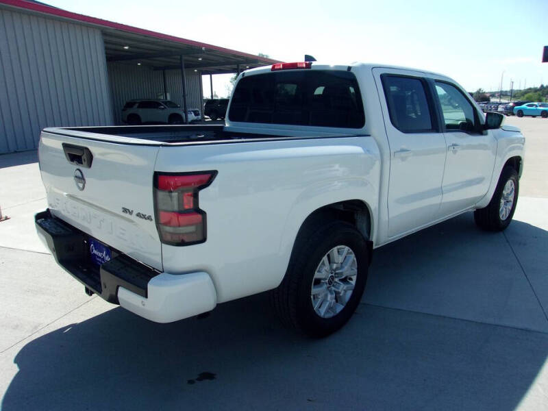 2024 Nissan Frontier SV