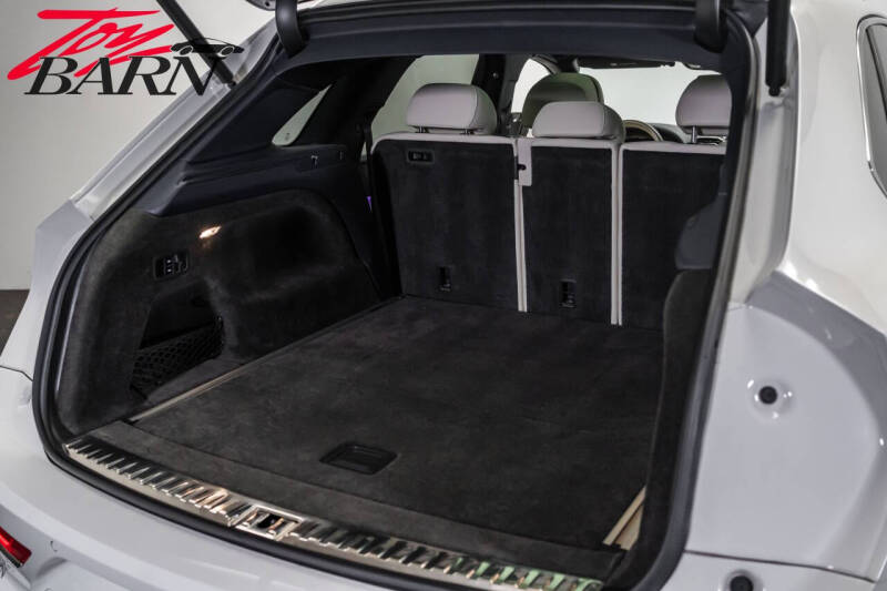 2021 Bentley Bentayga V8