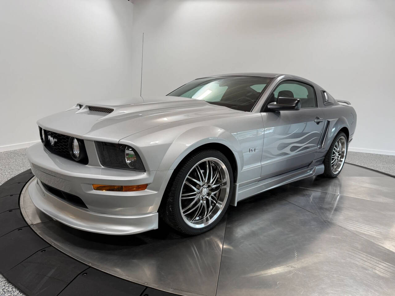 2007 Ford Mustang 8