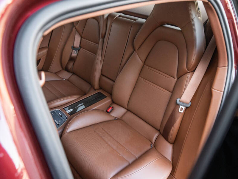 2023 Porsche Panamera