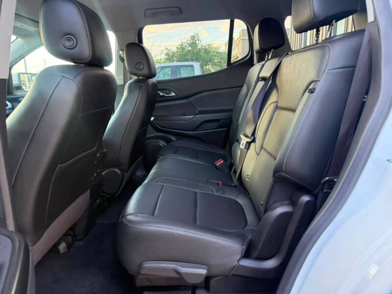 2020 GMC Acadia SLT