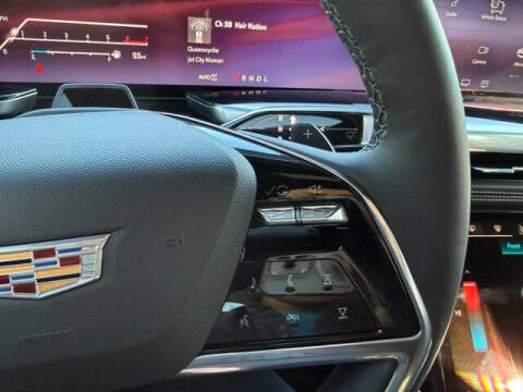 2025 Cadillac Escalade ESV Sport