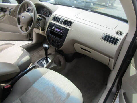 2005 Ford Focus ZX4 SE