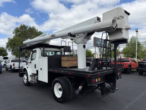 2019 Freightliner M2 106