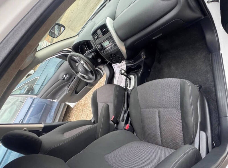 2018 Nissan Versa SV