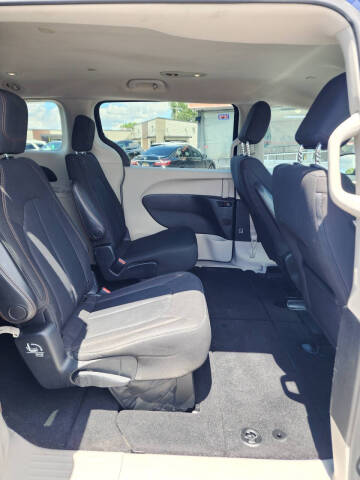 2017 Chrysler Pacifica Touring
