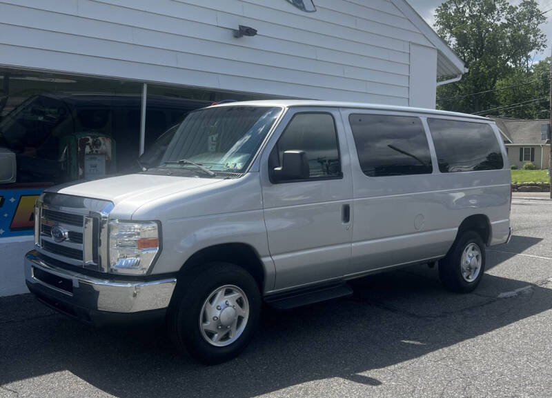 2013 Ford E-Series E-350 SD XLT
