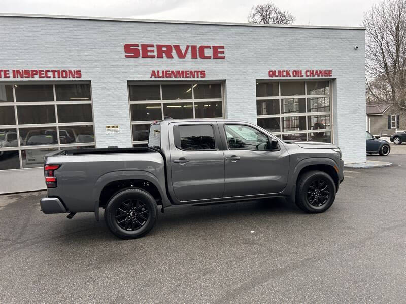 2023 Nissan Frontier SV