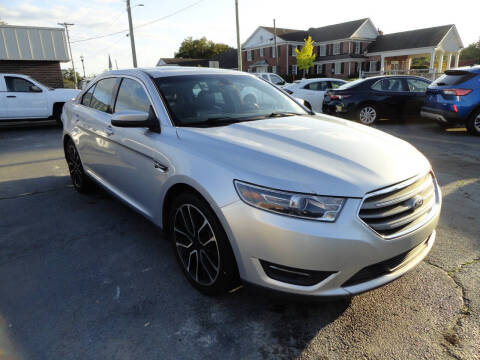2018 Ford Taurus SEL
