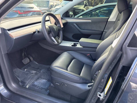 2024 Tesla Model Y Long Range